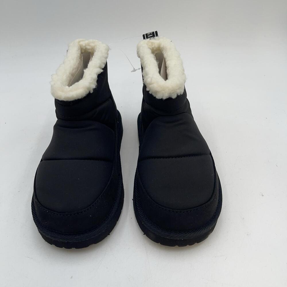 Gap Shearling Style Snow Boots Kids Size 1/2 Black Pull On Lined Ankle Winter